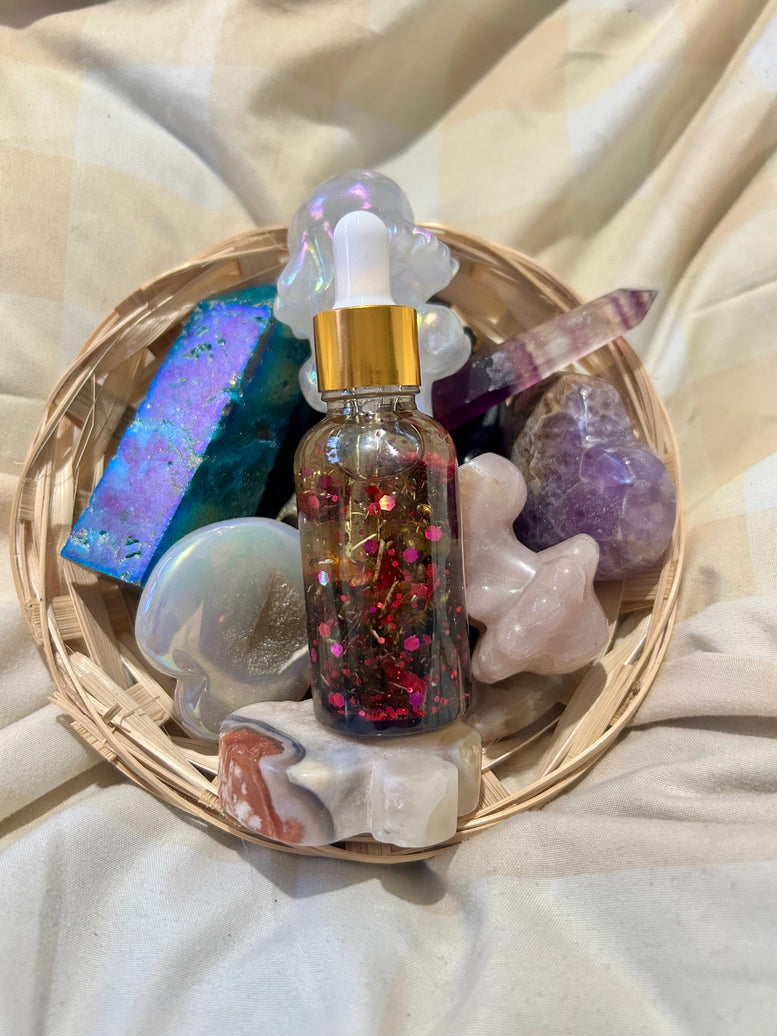 Goddess Lilith Oil - Mystical Rituals for Empowerment & Protection - 30ml Handcrafted Glass Bottle for Shadow Work & Self-Discovery