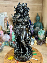 Medusa Resin 3D Printed Goddess Statue for Home Decor Gothic Aesthetic Dark Metallic Shimmer Intricate Serpent Hair Detailing Protection Feminine Power Ornaments Sculpture Gift
