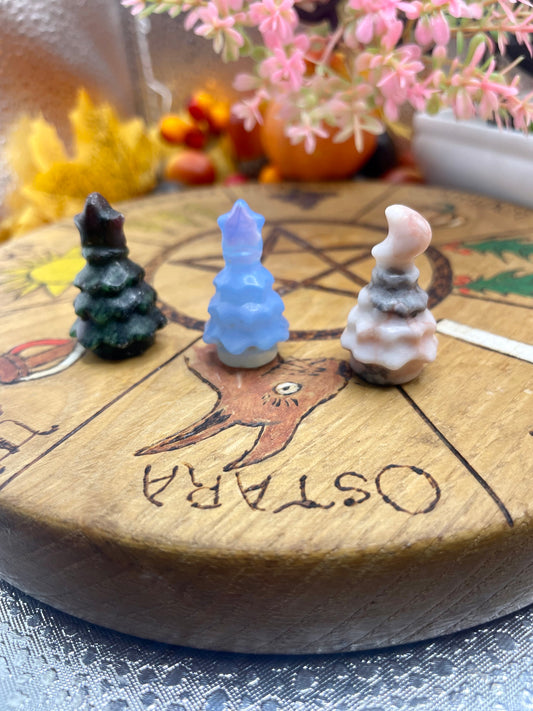 Mini Christmas Trees Crystal Carvings Bundle | Christmas | Gemstones | Reiki | Chakra | Gifts | Decoration | Spirituality | Keepsakes | Gift