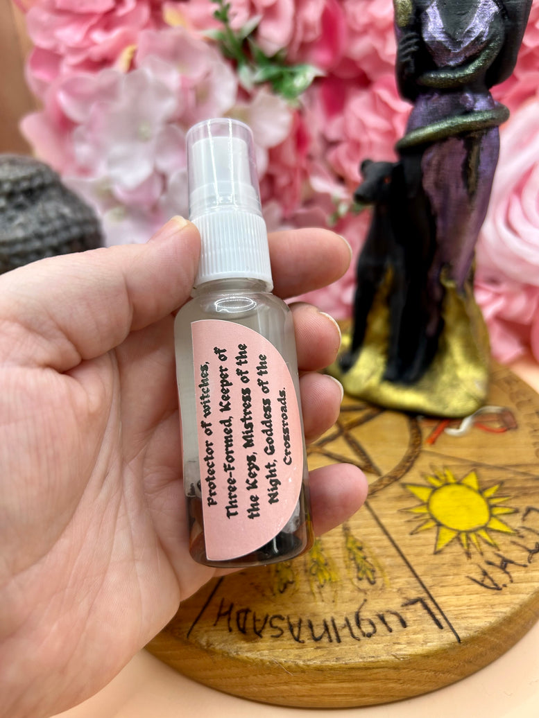 Goddess Hecate/Hekate Room Spray | Deity | Crossroads | Keys | Wiccan | Pagan | Witchcraft | Protection | Fragrance | Linen Mist