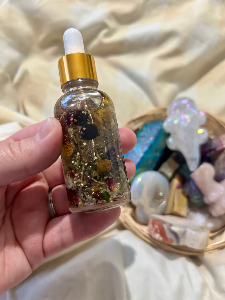 Full Moon Oil - Enhance Your Rituals with This Mystical Essential Oil for Spiritual Practices and Energy Amplification Crystals Scented Glass Bottle Fragrance Aroma