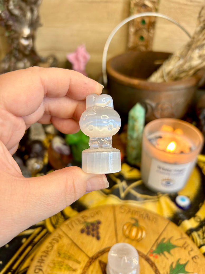 Kitty Selenite Crystal Carvings | Cats | Crystals | Reiki | Chakra | Spirituality | Witchy | Wicca | Pagan | Ornament | Gift | Sanrio | Cute