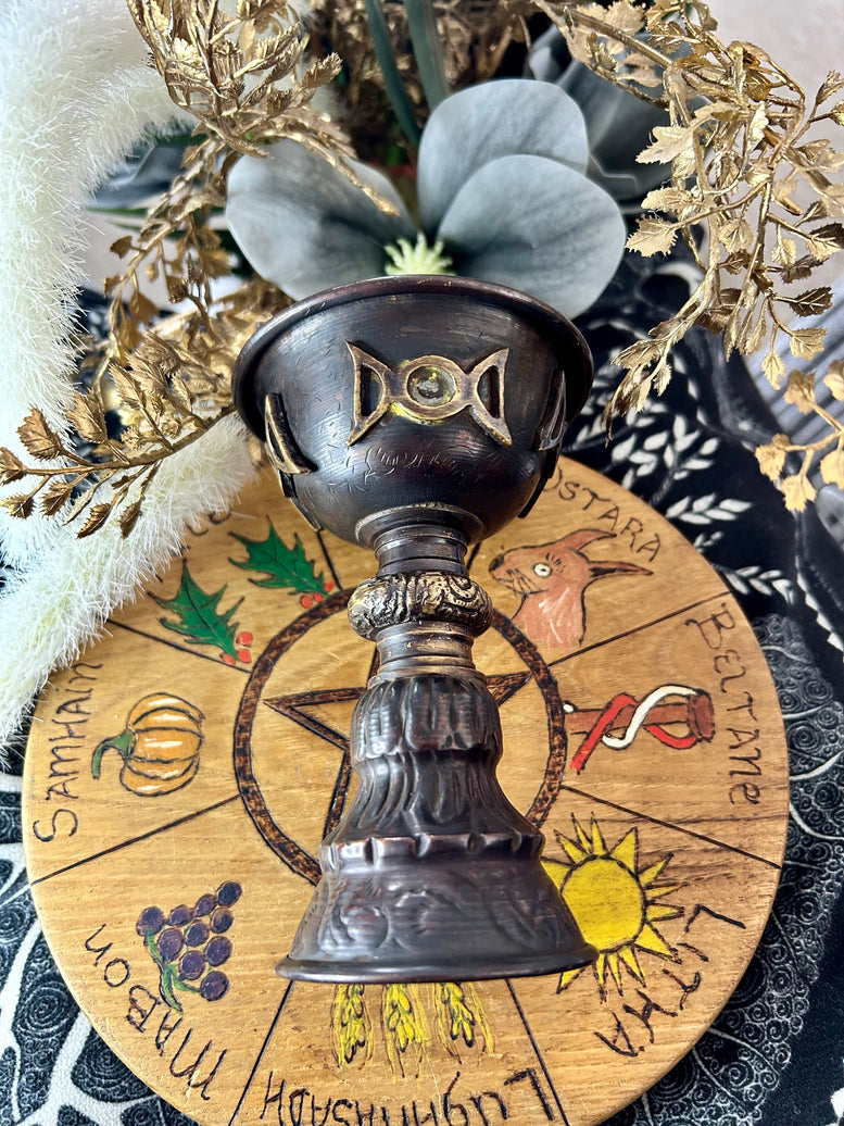 Antique Copper Ritual Goblet with Triple Moon 8x13cm | Chalice | Offering | Witchcraft | Wiccan | Pagan | Goddess | Altar | Rituals | Tools