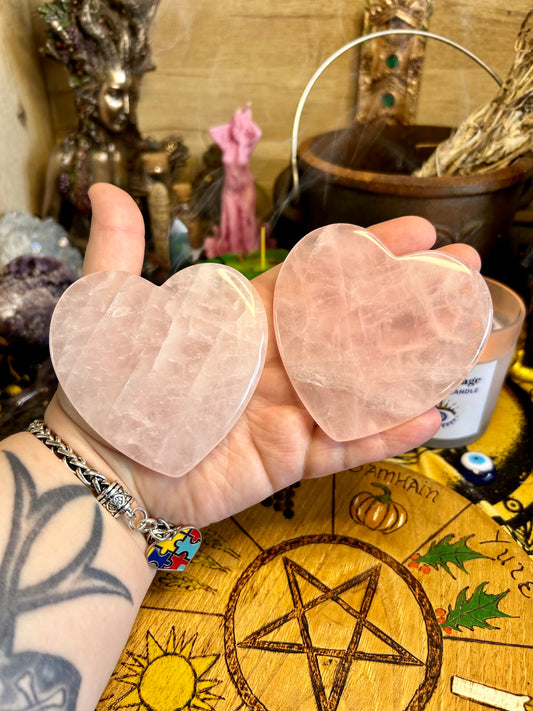 Rose Quartz Heart Plate | Crystals | Ornaments | Witchcraft | Wiccan | Pagan | Reiki | Chakra | Meditation | Spirituality | Altar | Gift