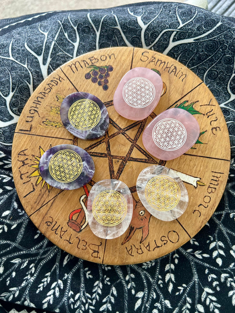 Flower of Life Crystal Palm Stone | Reiki | Chakra | | Crystals | Wicca | Pagan | Spirituality | Quartz | Witchy | Meditation | Palm Stones