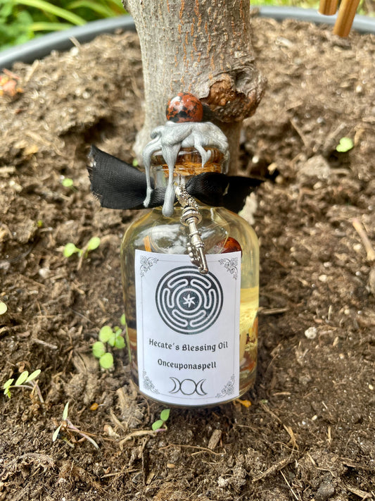 Hecate’s Blessing Ritual Spell Oil | Hekate | Offering | Goddess | Deity | Witchcraft | Wicca | Pagan | Spell Oil | Anointing | Gift | Altar