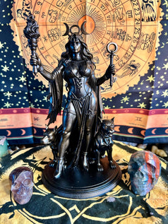 Hekate Goddess of the Crossroads Resin Printed Statue with Key and Dog Ornaments Figurine for Home Decor