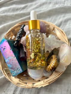 Wealth & Abundance Spell Oil 30ml with Citrine & Green Aventurine Crystals for Prosperity Rituals and Manifestation Practices - Scented, Bottle