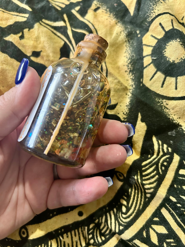 Witches Self Confidence Ritual Spell Oil: Oils and herbs blend | Wiccan | Pagan | Spell Oil