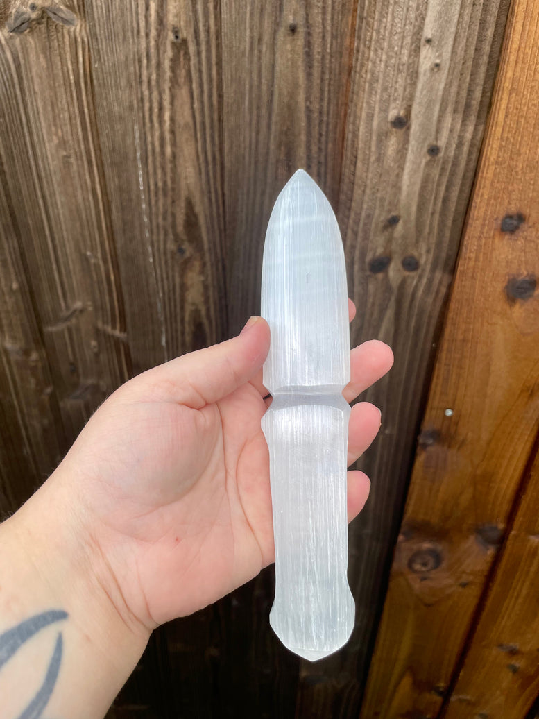 Selenite Ritual Knife - Chakra | Selenite Wand | Ceremonial | Altar | Crystals | Witchcraft | Wicca | Pagan | Magical knife | Gift | Athame