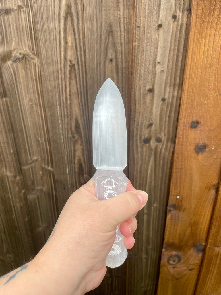 Selenite Ritual Knife - Chakra | Selenite Wand | Ceremonial | Altar | Crystals | Witchcraft | Wicca | Pagan | Magical knife | Gift | Athame