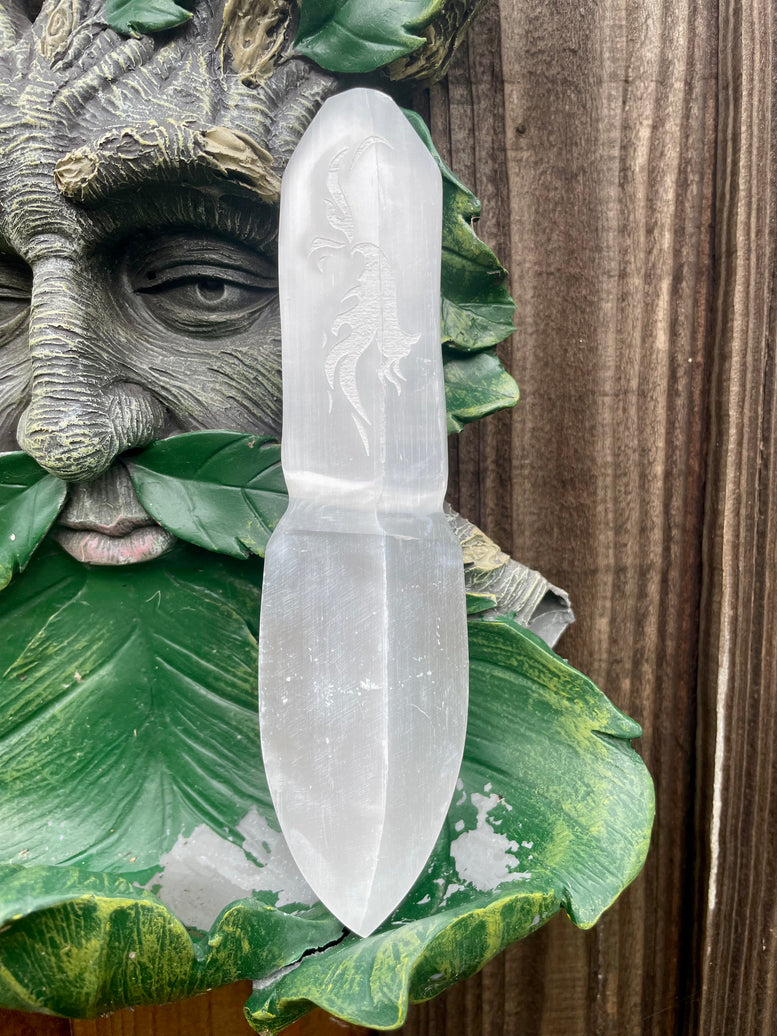 Selenite Ritual Knife - Letting go of the past | Selenite Wand | Ceremonial | Altar | Crystals | Witchcraft | Wicca | Pagan | Athame | Gift