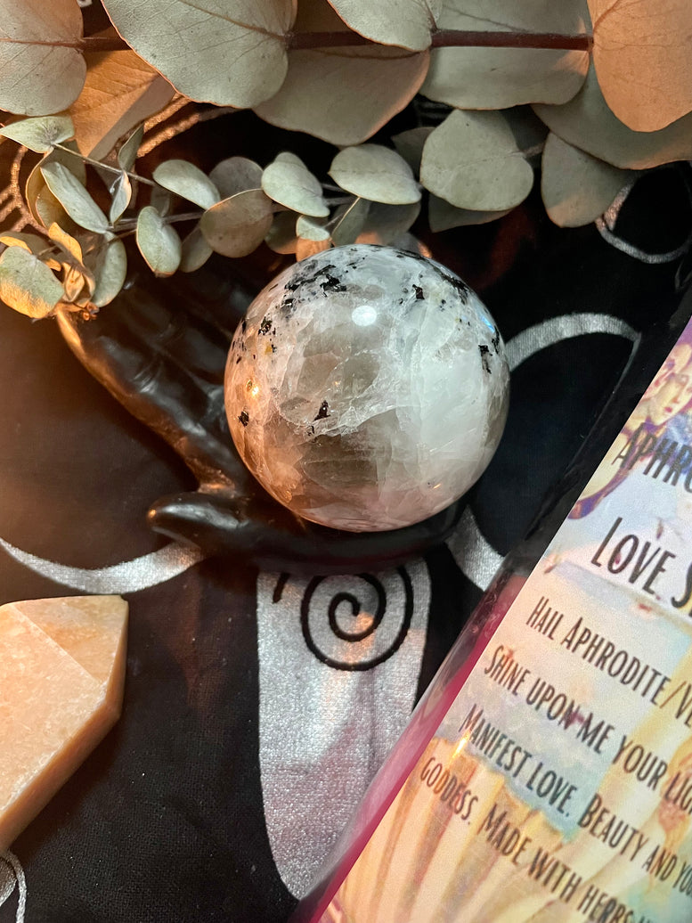 6cm Rainbow Moonstone Flashy Sphere/Crystal Ball | Gemstones | Rocks | Witchcraft | Wiccan | Pagan | Healing | Reiki | Chakra | Gift | Goth