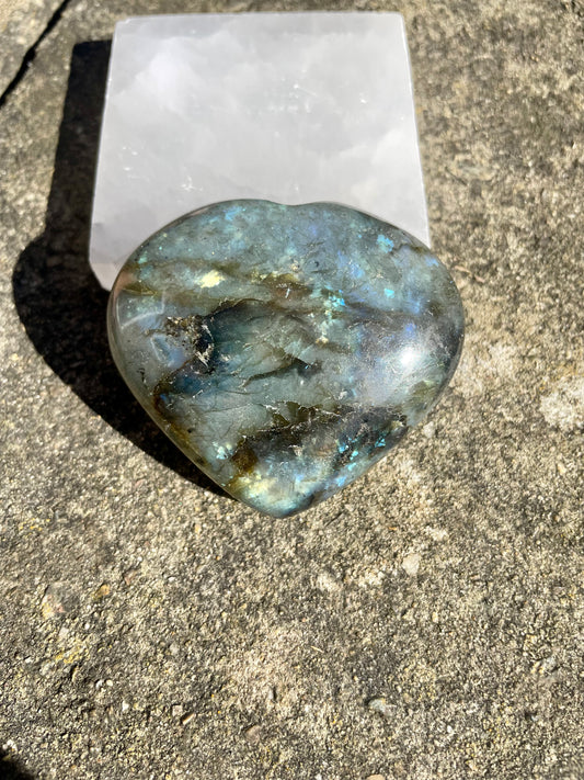 Natural Labradorite Heart | 7cm | Crystal | Crystal Healing | Reiki | Chakra | Ornament | Divination | Witchcraft | Wiccan | Pagan | Gift