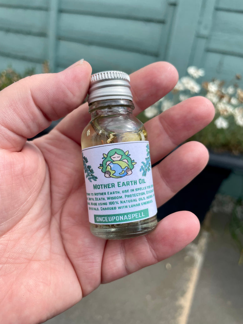 Mother Earth/Gaia Ritual Oil | Offering | Deity | Goddess | Spell Oil | Growth | Healing | Wisdom | Pagan | Witchcraft | Wicca | Birth