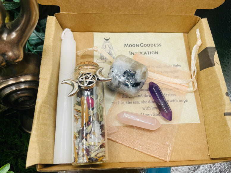 Moon Goddess Invocation Letterbox Gift Set | Feminine Energy | Crystals | Loving Energy | Spell Bottle | Triple Moon | Moonstone | Amethyst