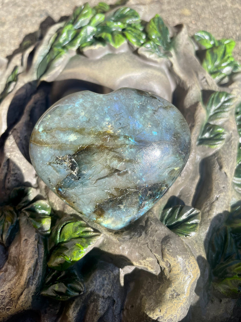 Natural Labradorite Heart | 7cm | Crystal | Crystal Healing | Reiki | Chakra | Ornament | Divination | Witchcraft | Wiccan | Pagan | Gift
