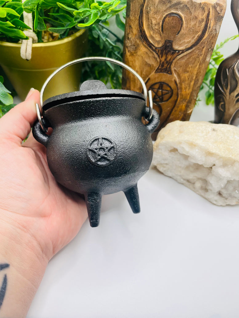 Pentagram Cast Iron Cauldron | Witchcraft | Wiccan | Pagan | Scrying | Spells | Spell casting | Fire | Burning | Ritual | Incense | Burner