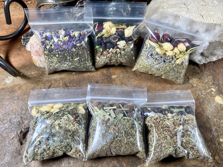 Hand Made Incense Blends Kit with Tongs & Spoon | Witchcraft | Wiccan | Pagan | Protection | Moon Spells | Ritual | Herbs | Resins