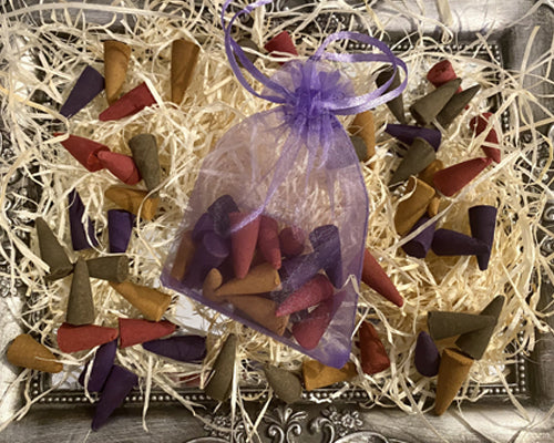 Organza Bag of 20 Incense Cones - Dragons blood, Cinnamon and Orange, Violet and Patchouli