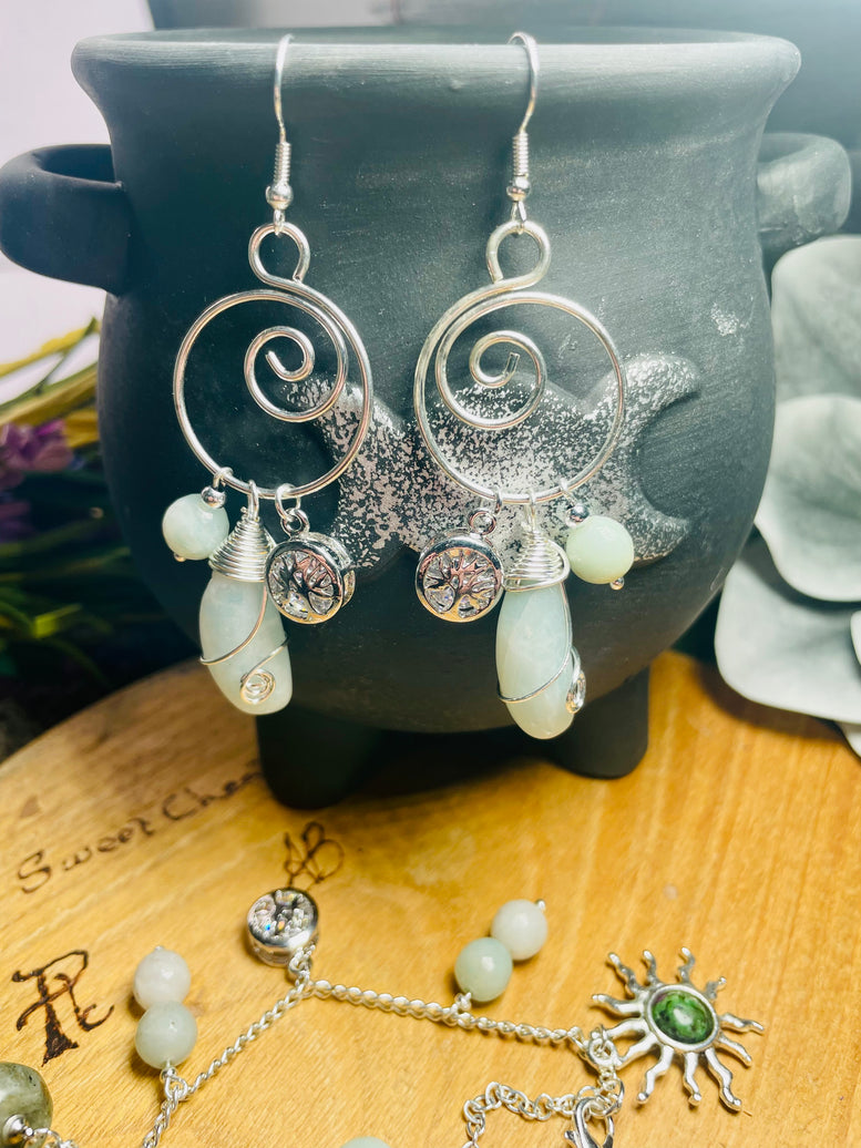 Amazonite & Labradorite Witchy Crystal Jewellery Set | Earrings and Bracelet | Gift Set | Charm Bracelet | Teardrop Earrings | Wiccan/Pagan