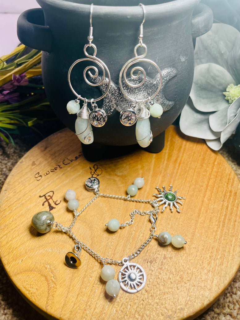 Amazonite & Labradorite Witchy Crystal Jewellery Set | Earrings and Bracelet | Gift Set | Charm Bracelet | Teardrop Earrings | Wiccan/Pagan