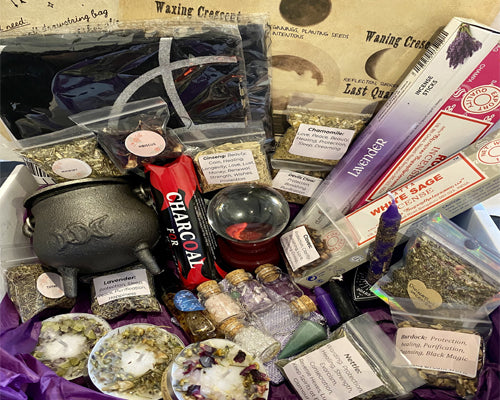 Dark/New/Full moon cycles & Divination set - Witch Kit