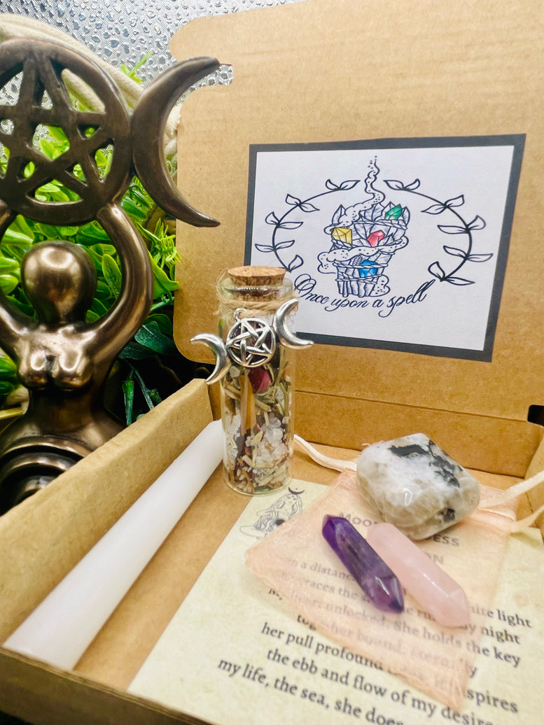 Moon Goddess Invocation Letterbox Gift Set | Feminine Energy | Crystals | Loving Energy | Spell Bottle | Triple Moon | Moonstone | Amethyst