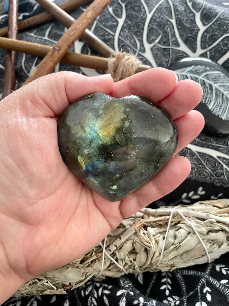 Natural Labradorite Heart | 7cm | Crystal | Crystal Healing | Reiki | Chakra | Ornament | Divination | Witchcraft | Wiccan | Pagan | Gift